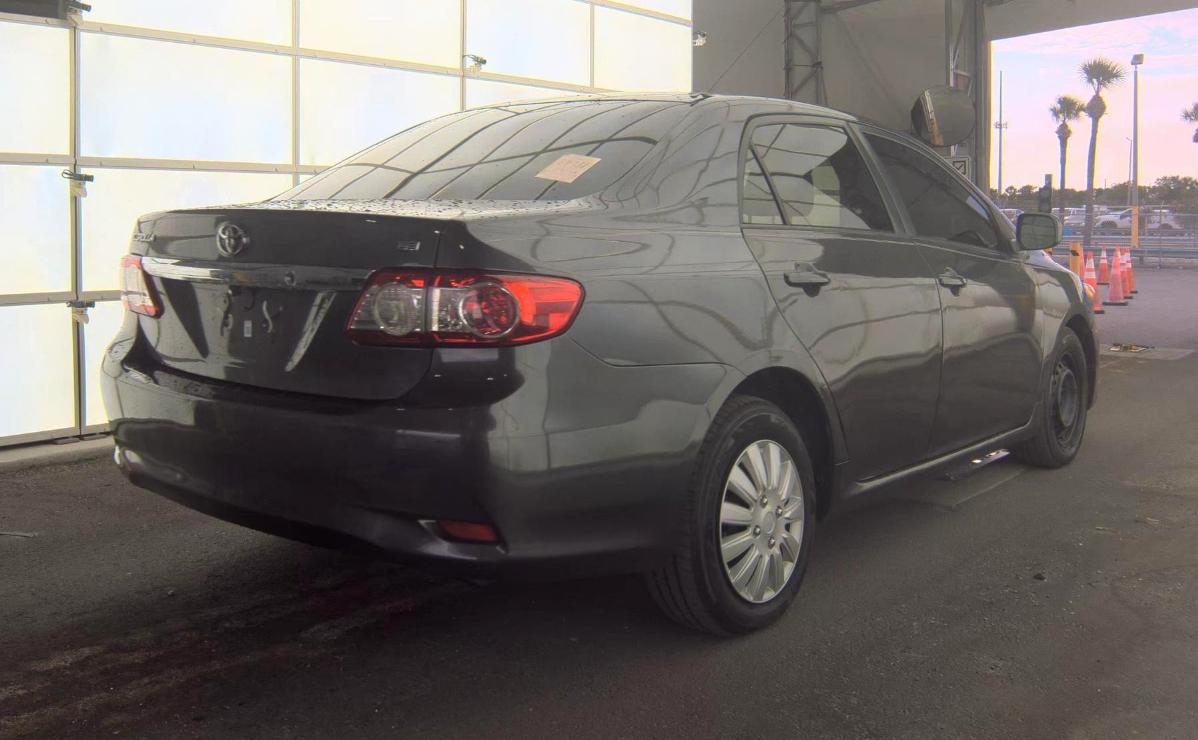 Toyota Corolla  2011