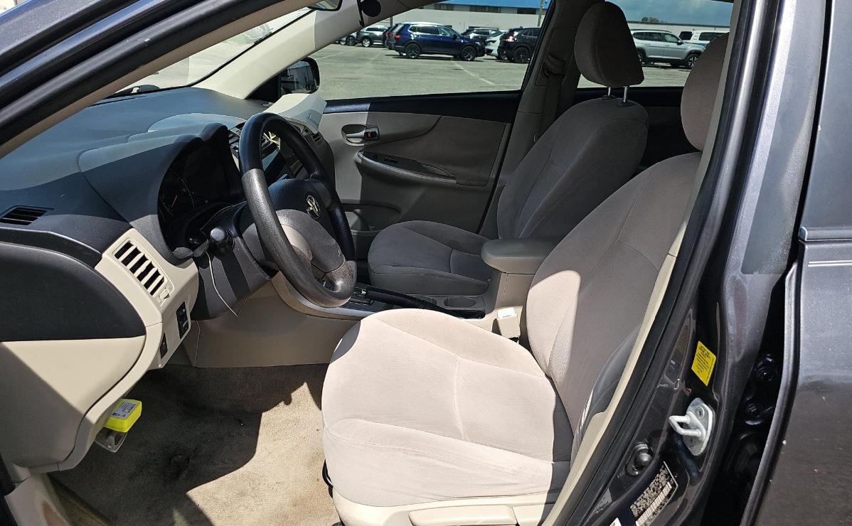 Toyota Corolla  2011