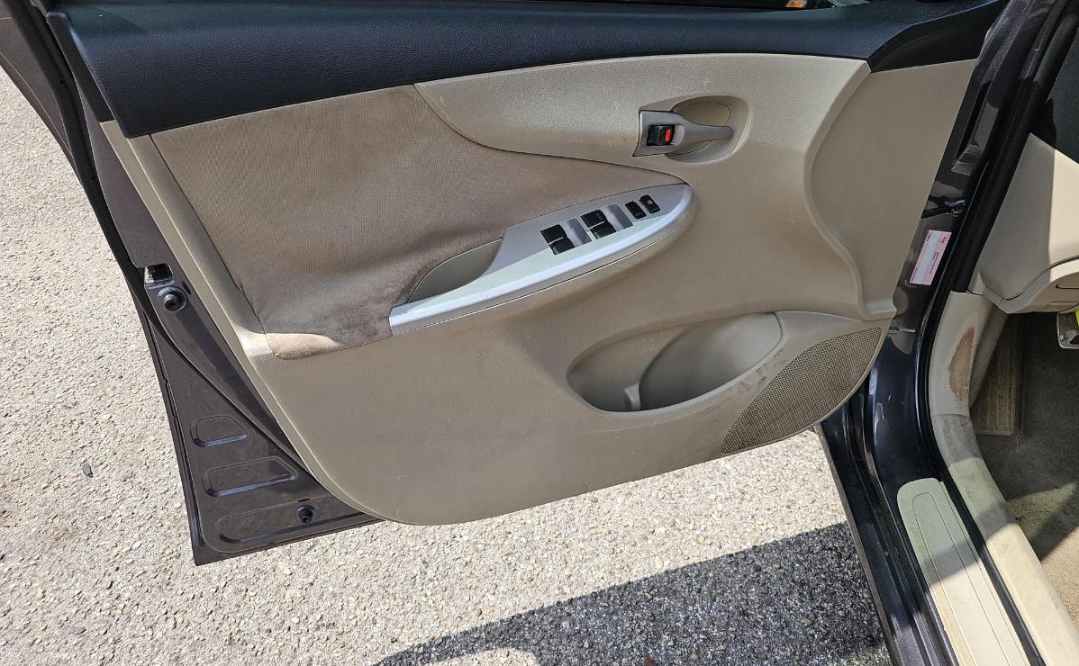 Toyota Corolla  2011