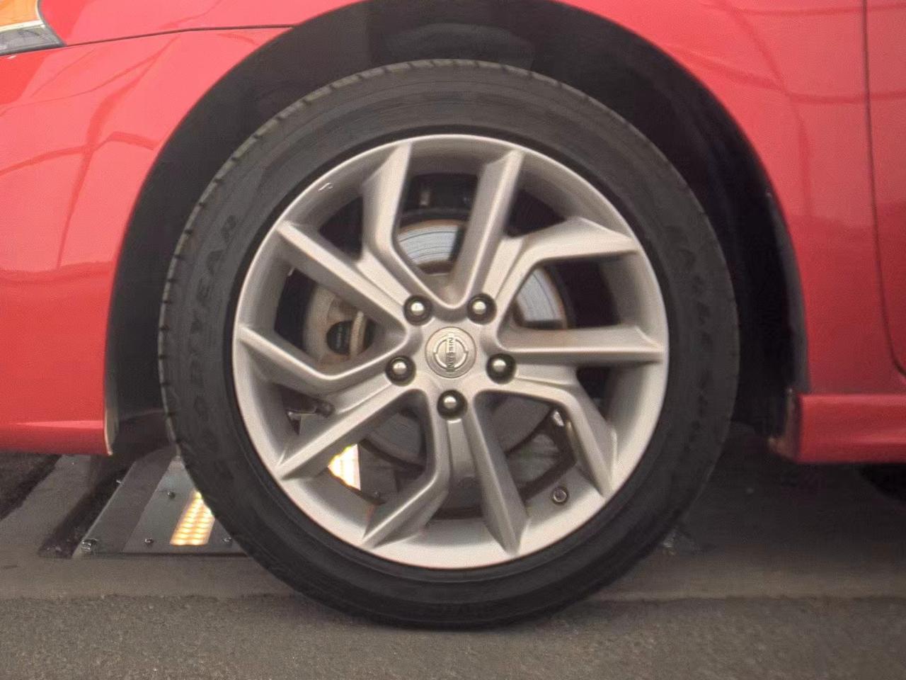 Nissan Sentra  2015
