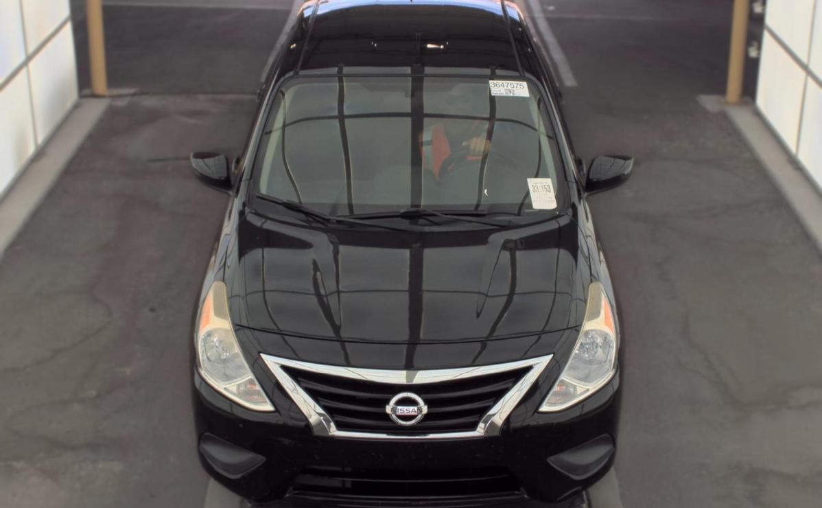 Nissan Versa  2016