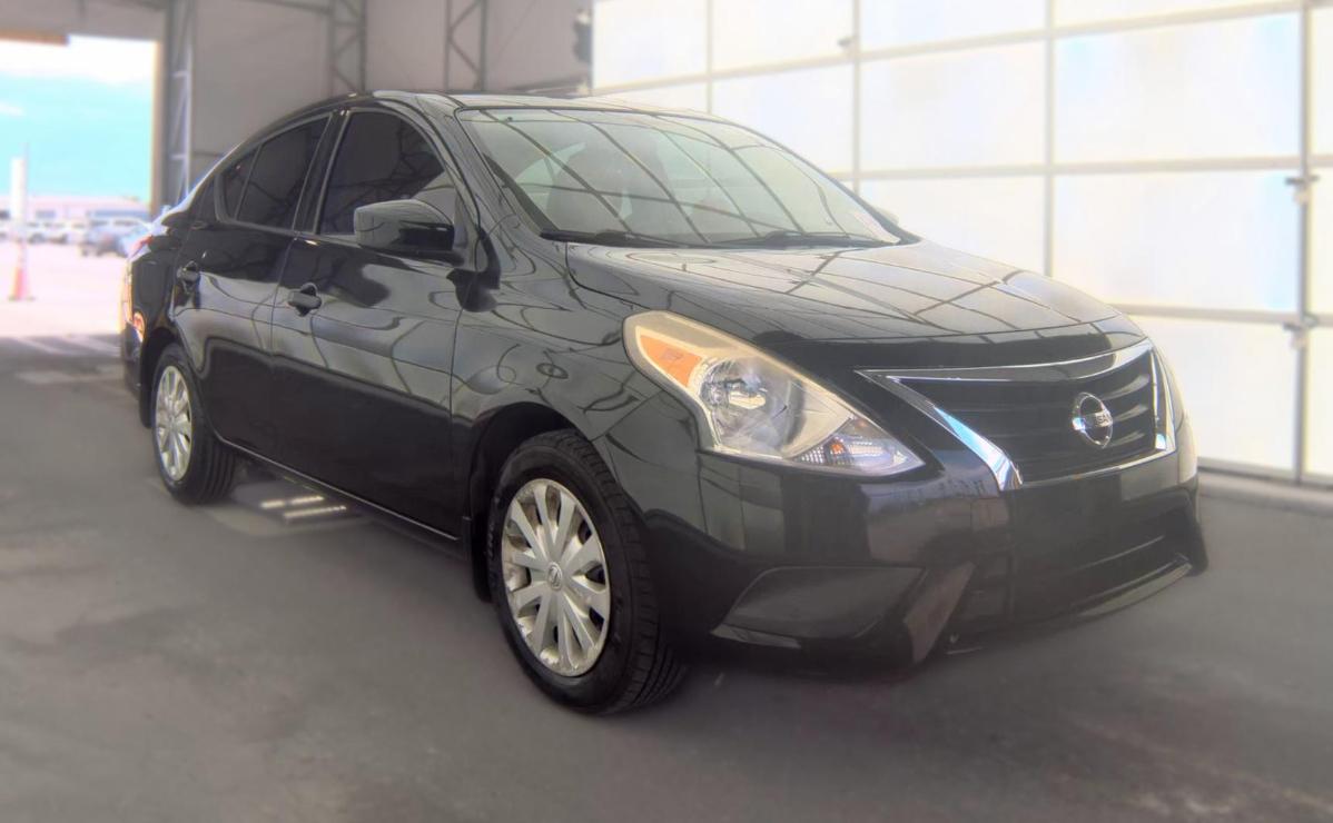 Nissan Versa  2016