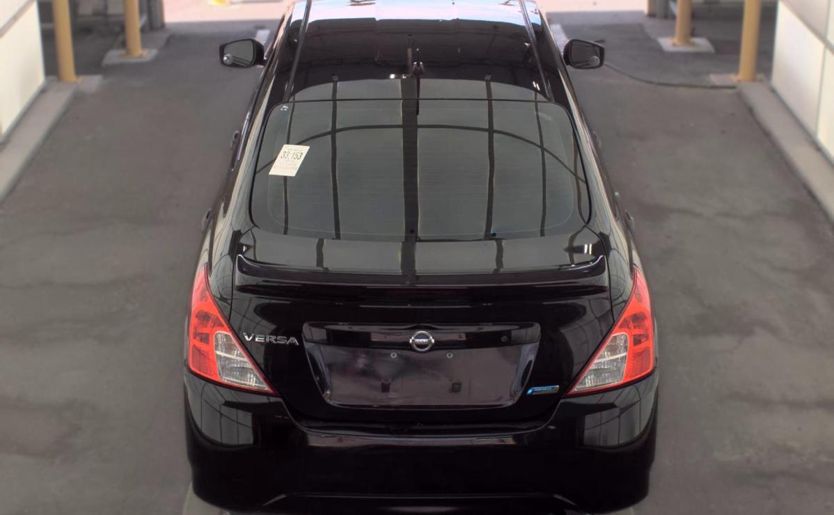 Nissan Versa  2016