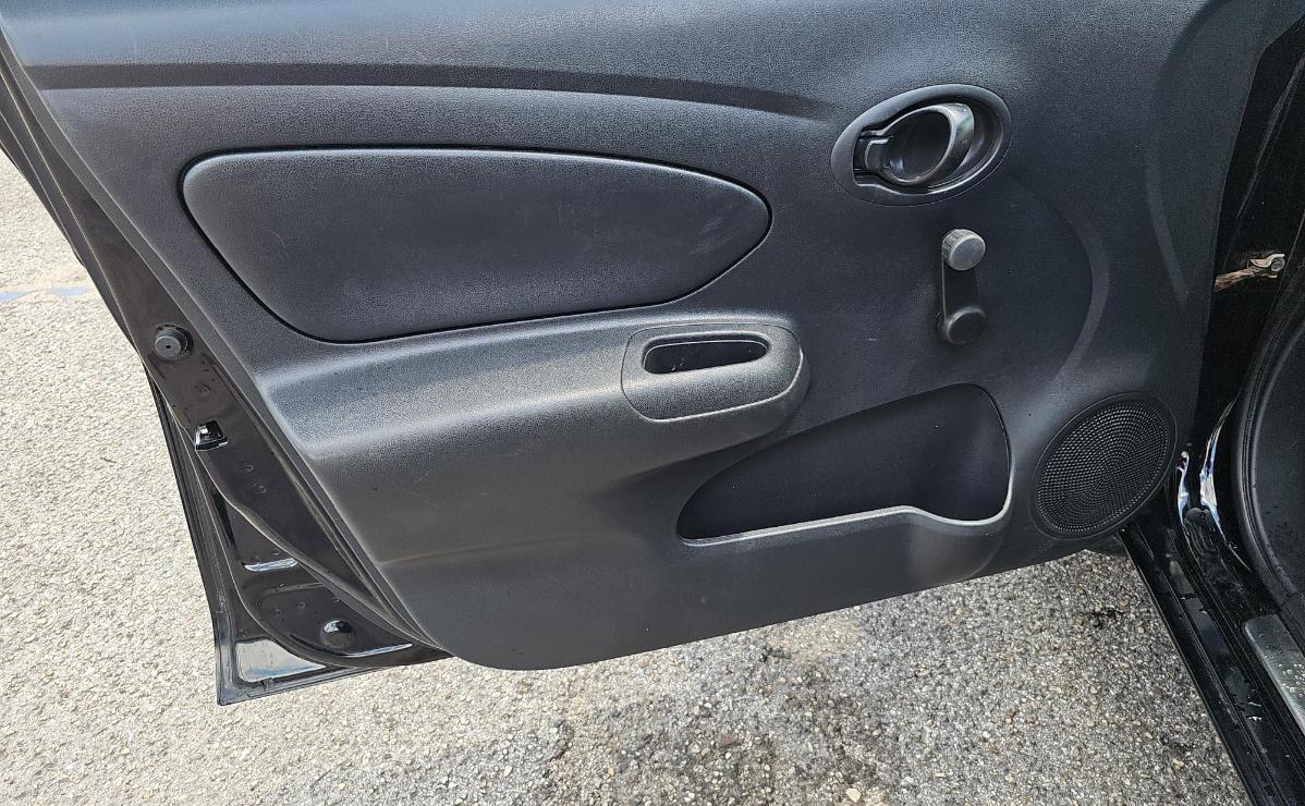 Nissan Versa  2016