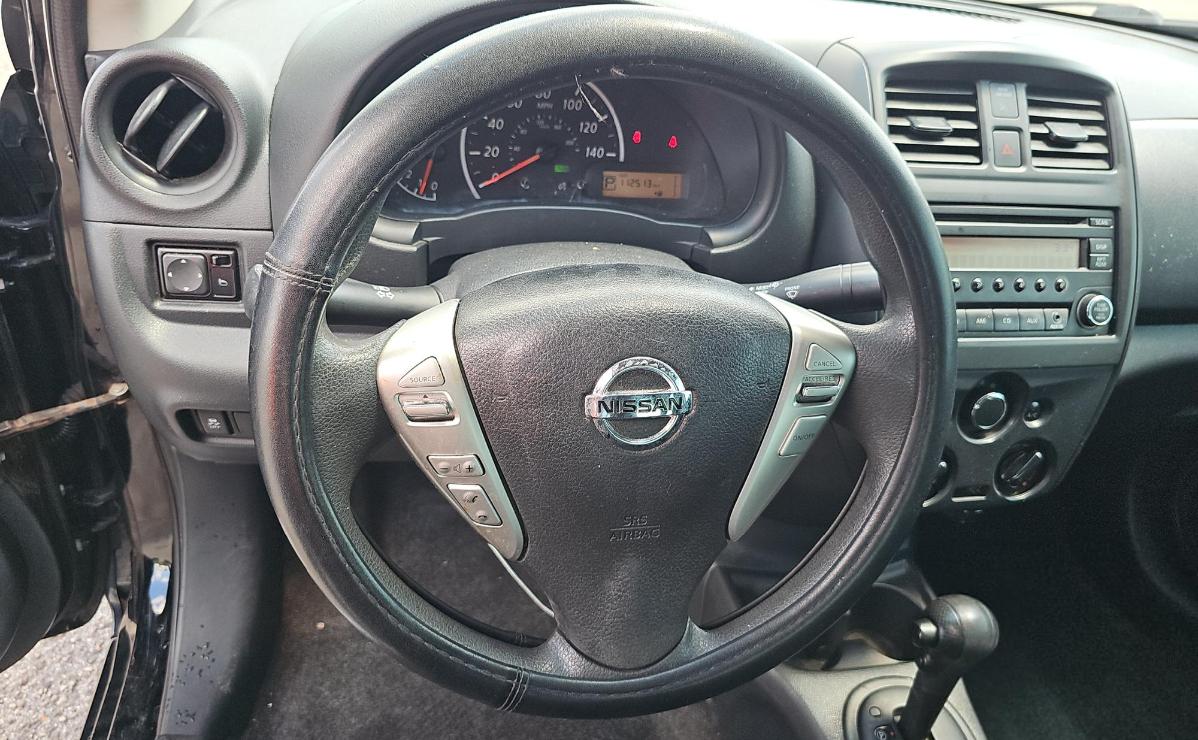 Nissan Versa  2016