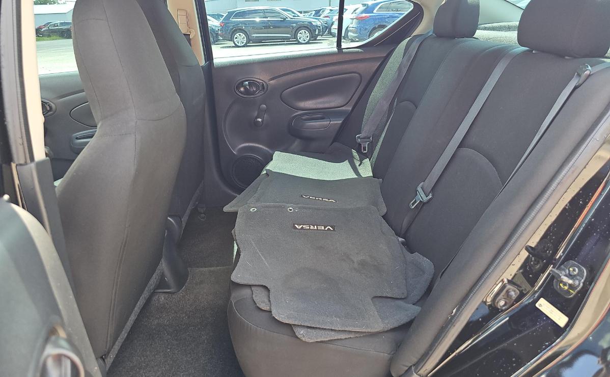 Nissan Versa  2016