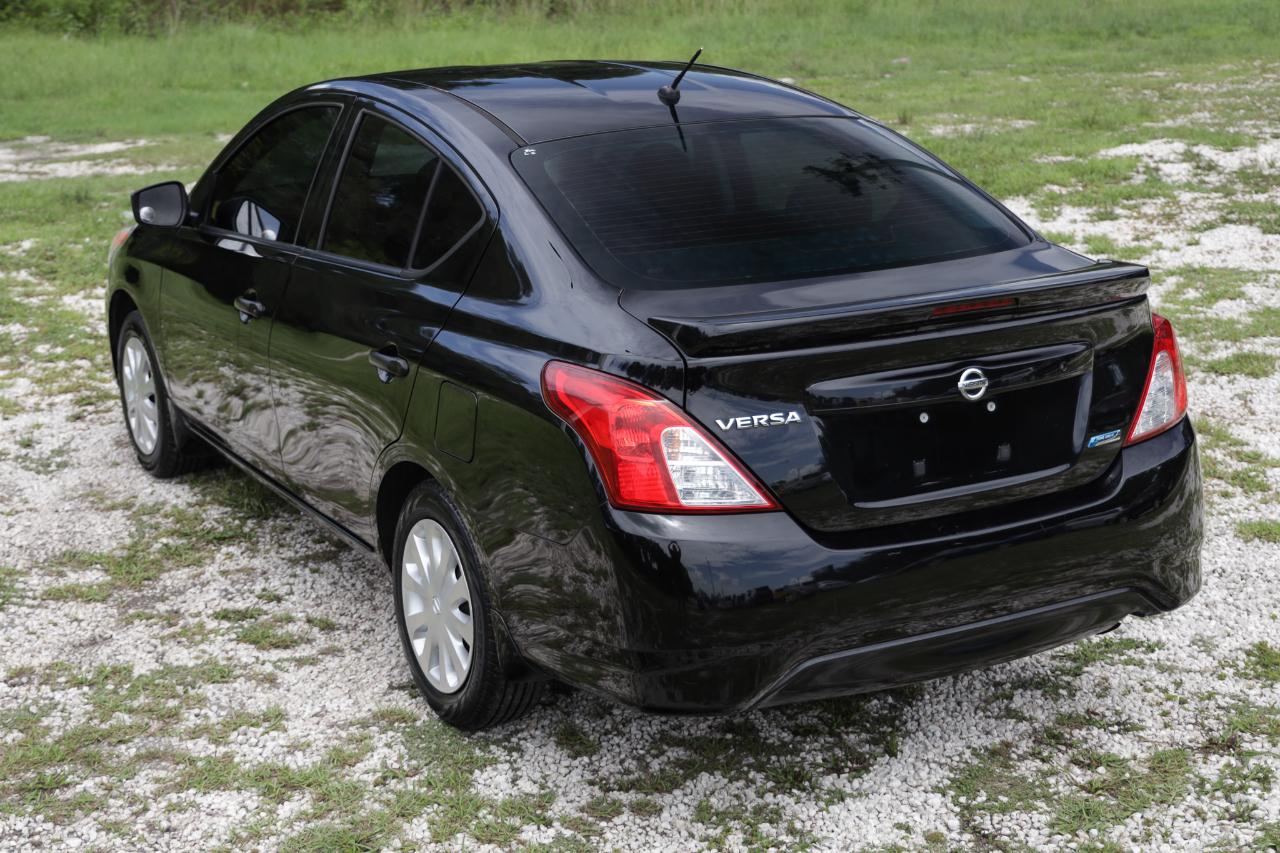 Nissan Versa  2016