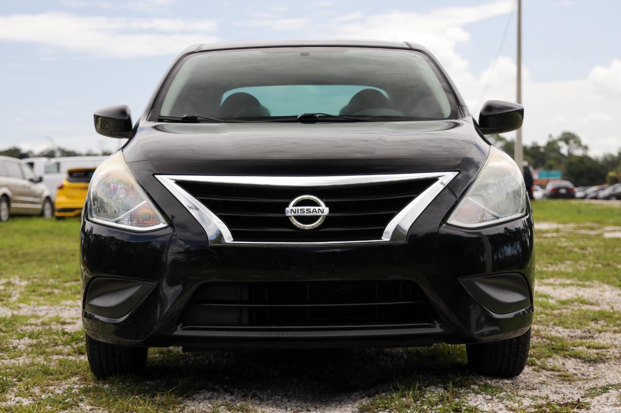 Nissan Versa  2016