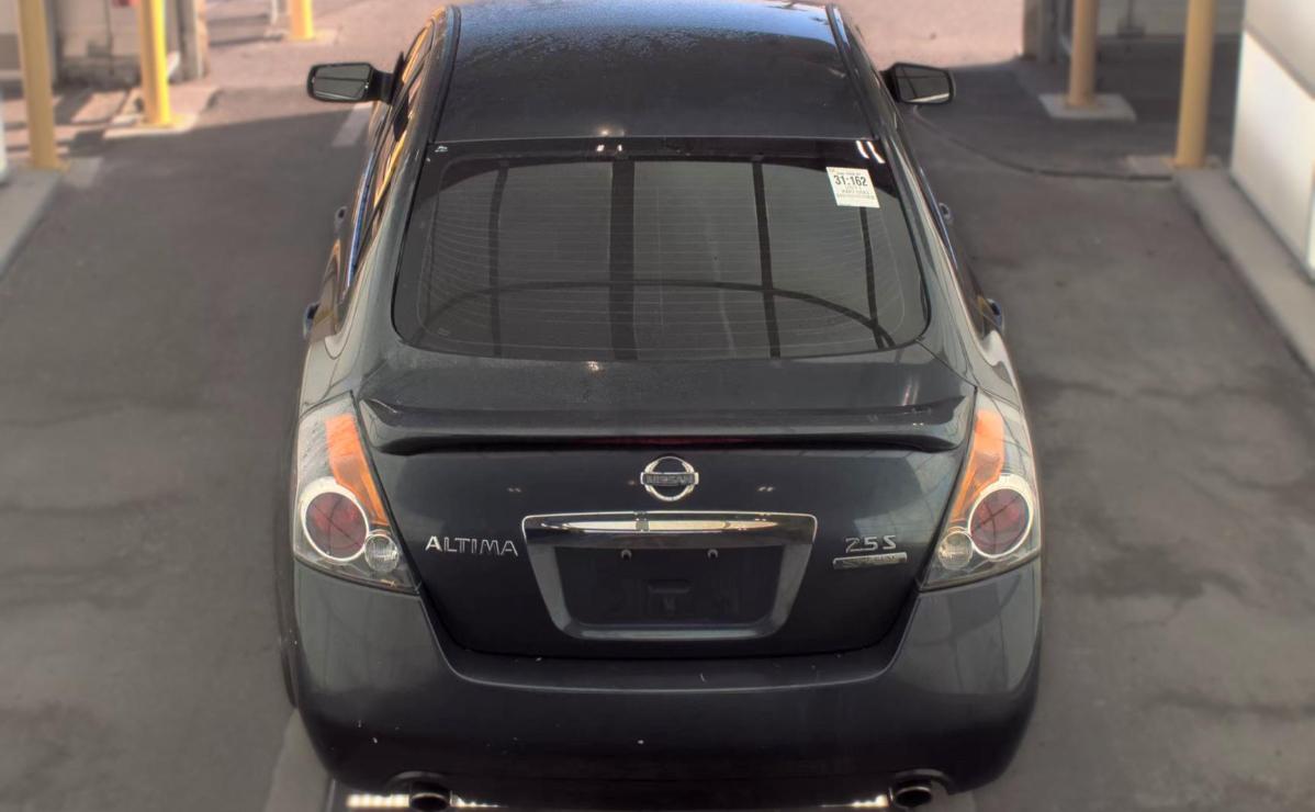 Nissan Altima  2011