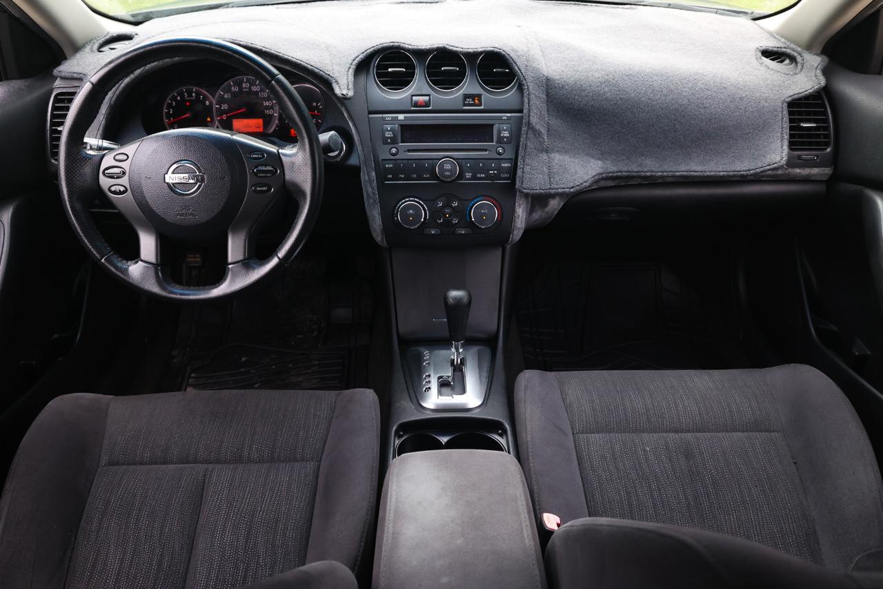 Nissan Altima  2011