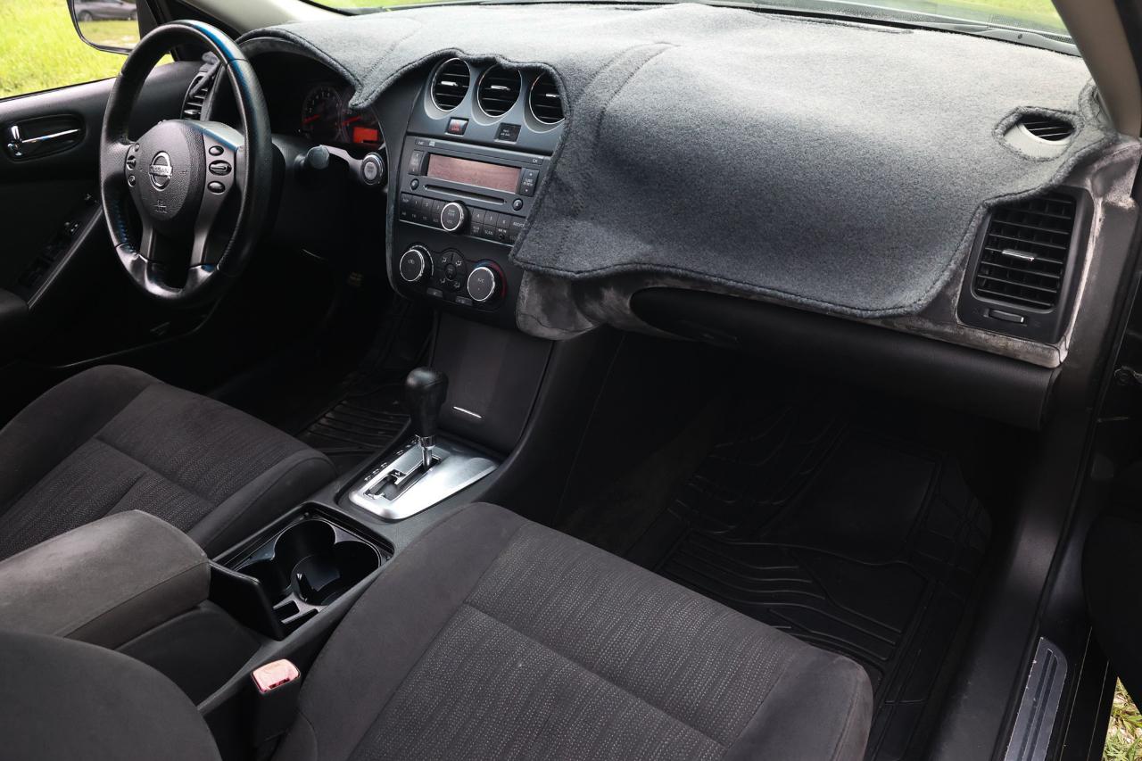 Nissan Altima  2011