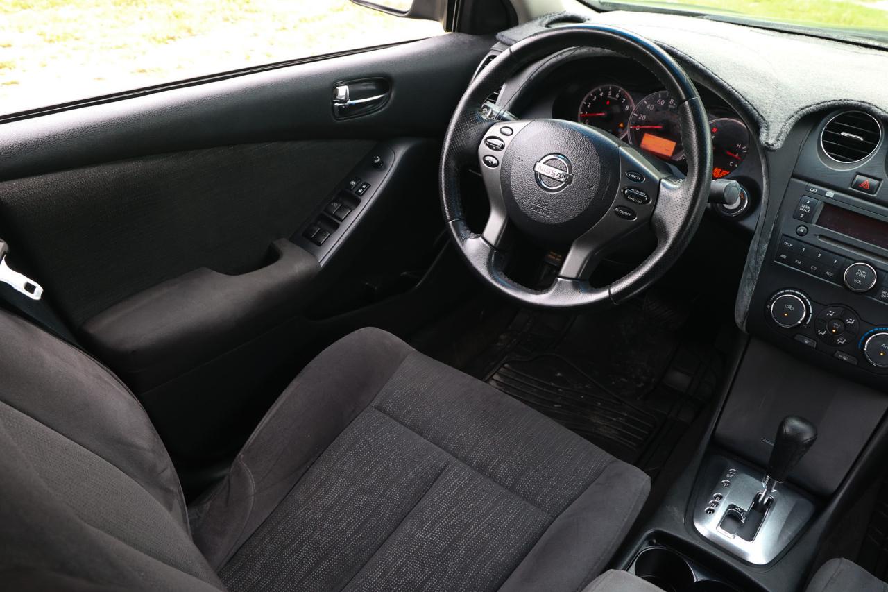 Nissan Altima  2011