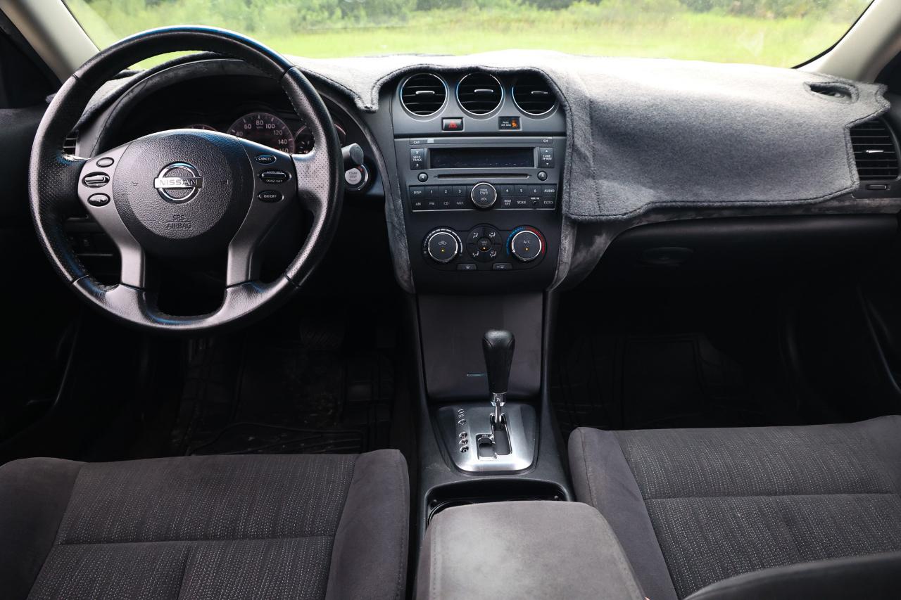 Nissan Altima  2011