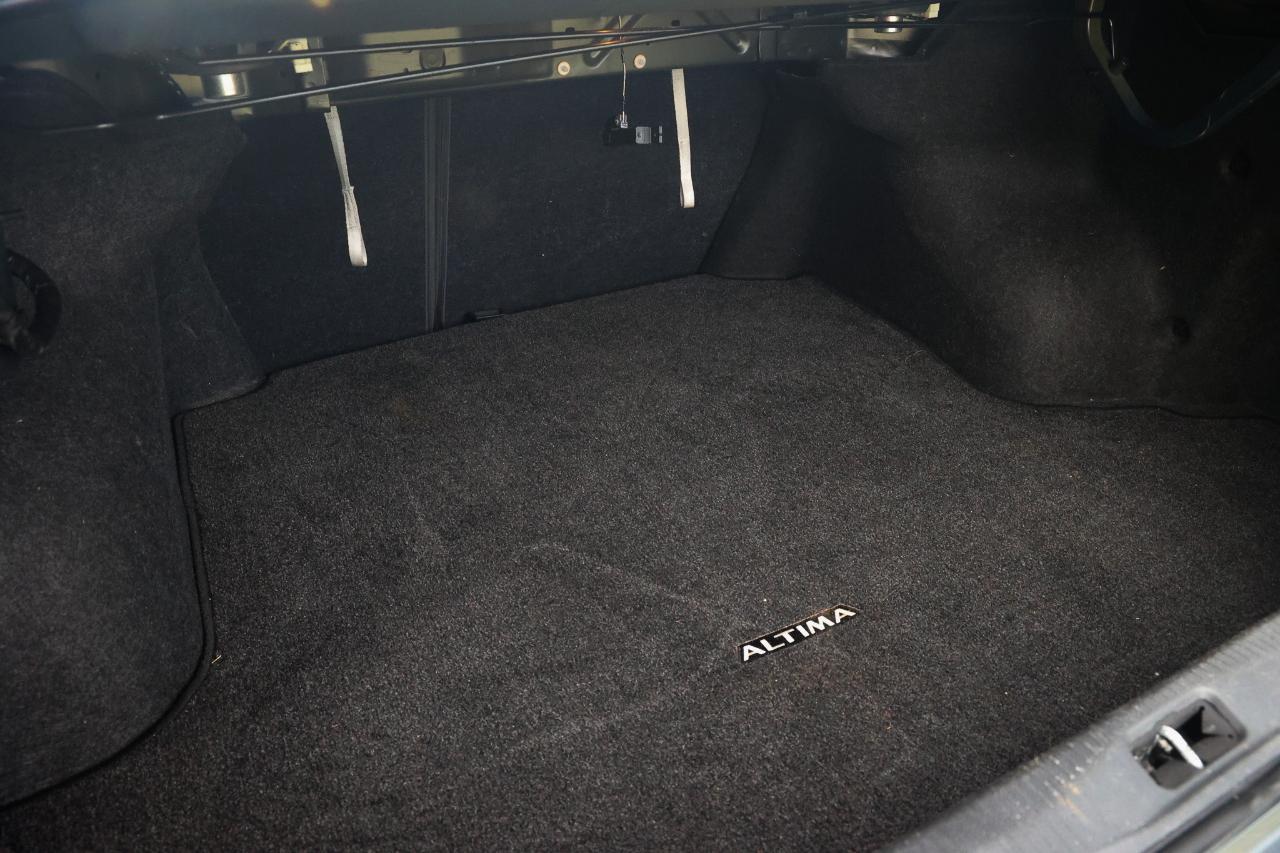 Nissan Altima  2011