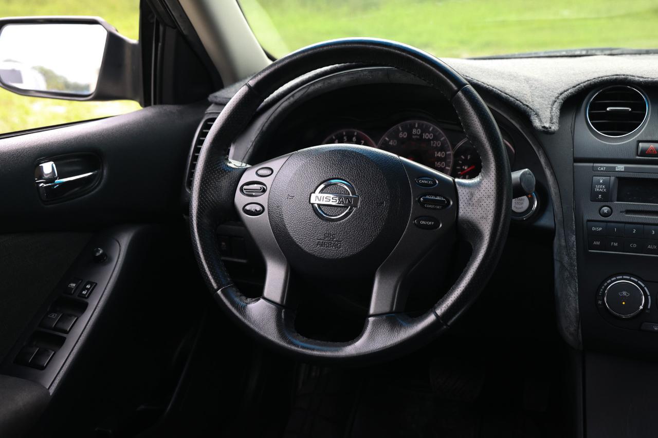 Nissan Altima  2011