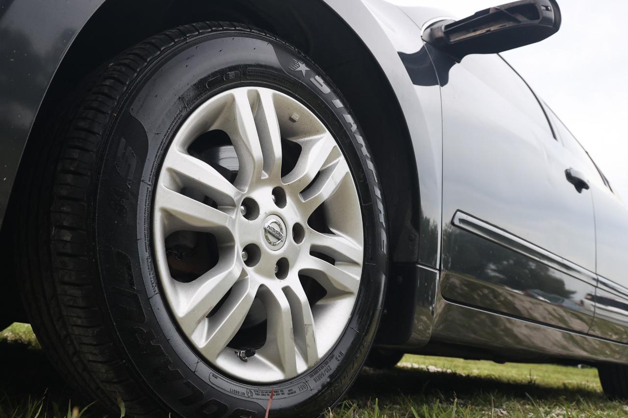 Nissan Altima  2011