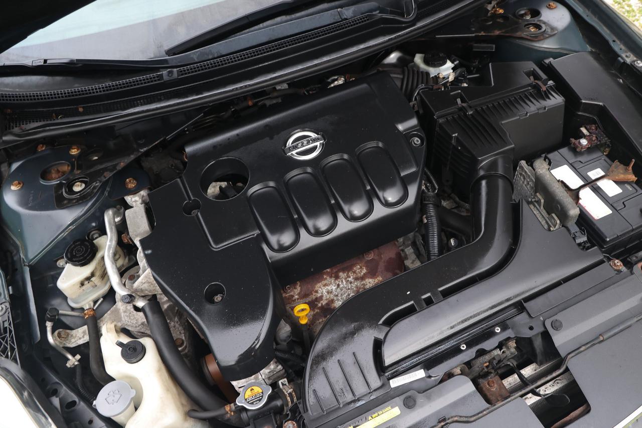 Nissan Altima  2011