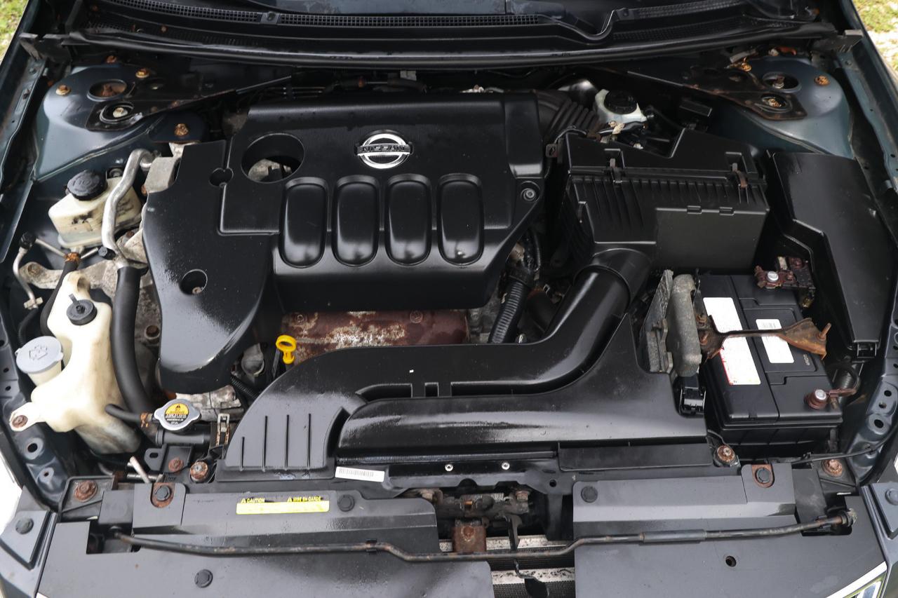 Nissan Altima  2011