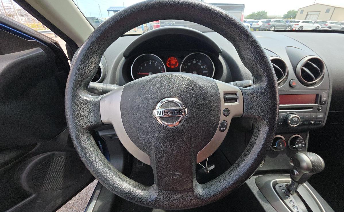 Nissan Rogue  2010