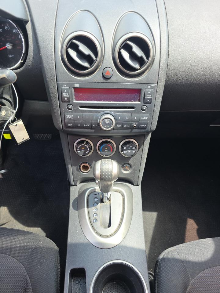 Nissan Rogue  2010