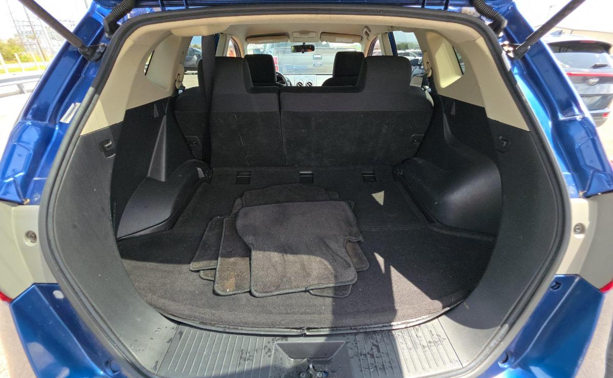 Nissan Rogue  2010