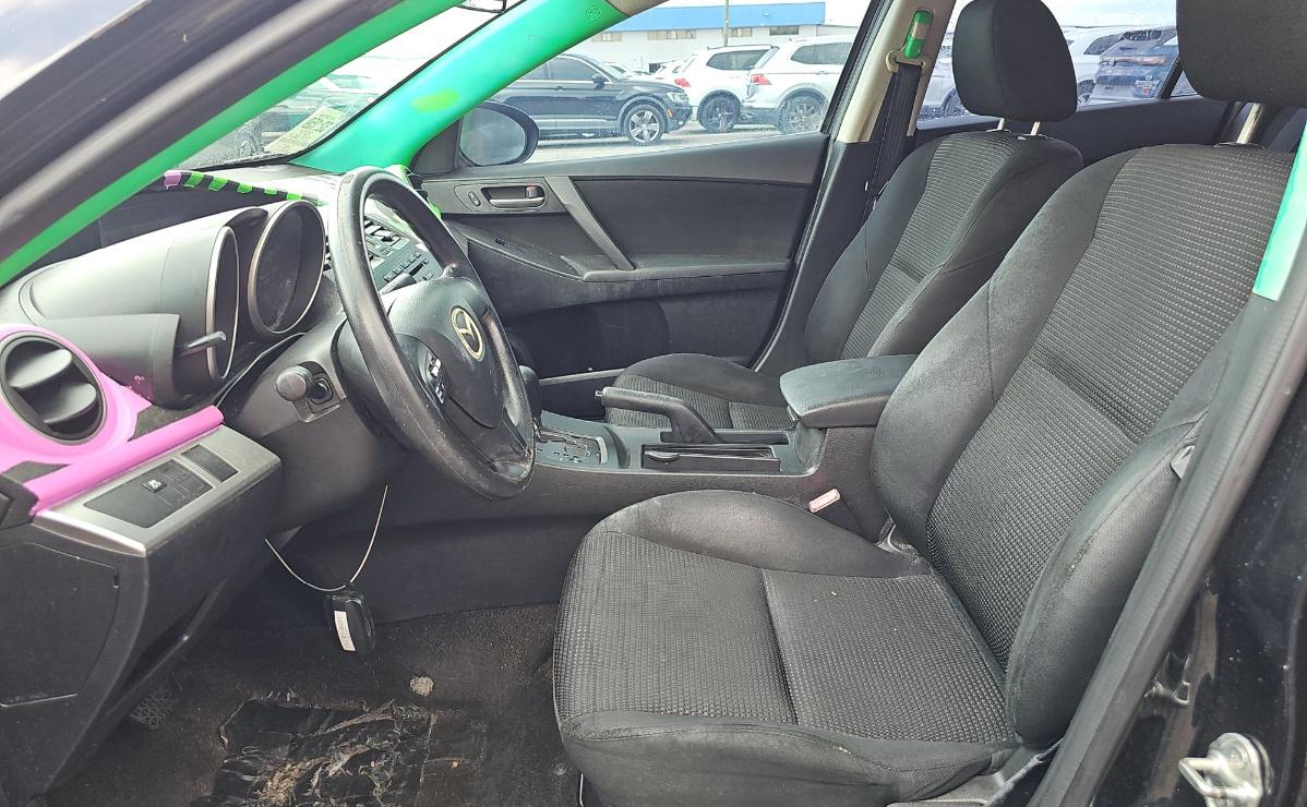 Mazda MAZDA3  2012