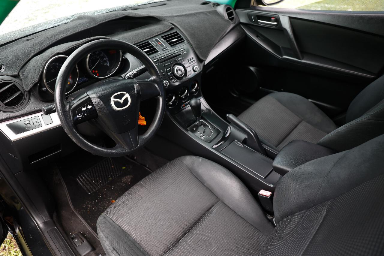 Mazda MAZDA3  2012