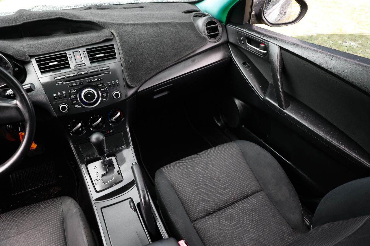 Mazda MAZDA3  2012