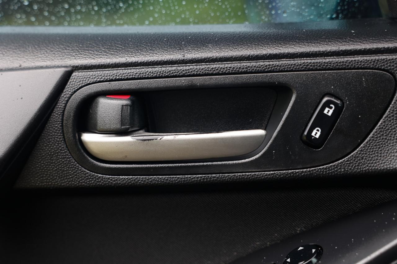 Mazda MAZDA3  2012