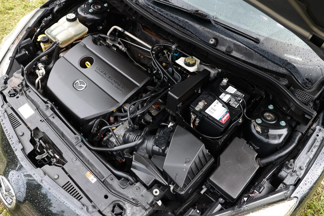 Mazda MAZDA3  2012