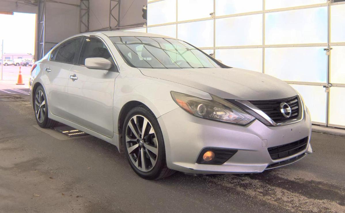 Nissan Altima  2016