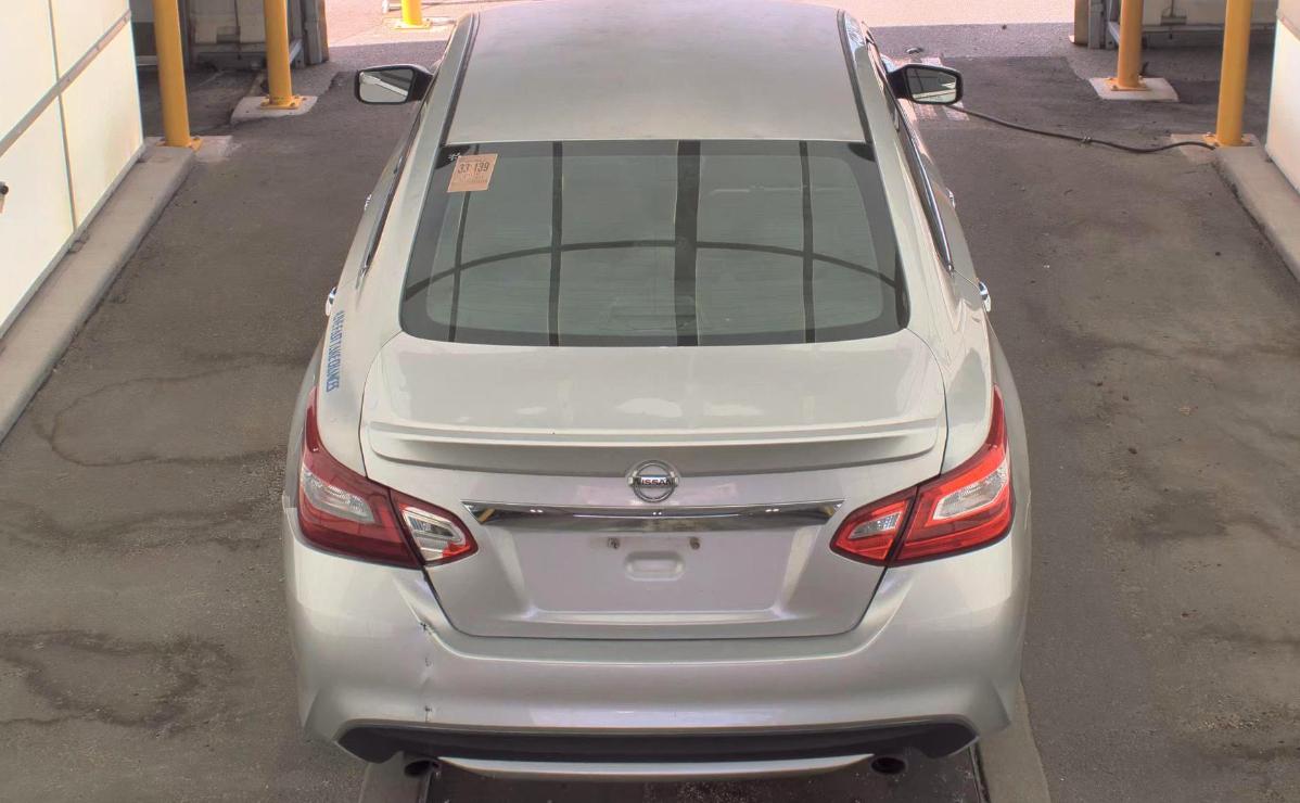 Nissan Altima  2016