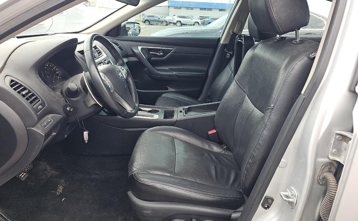 Nissan Altima  2016