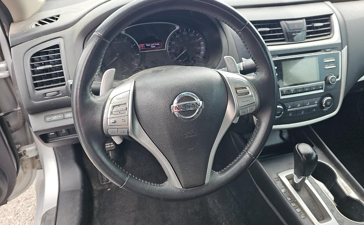 Nissan Altima  2016