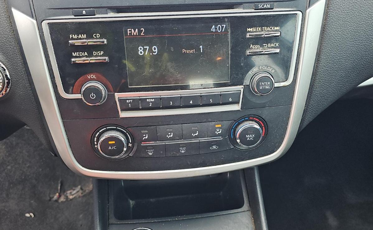Nissan Altima  2016