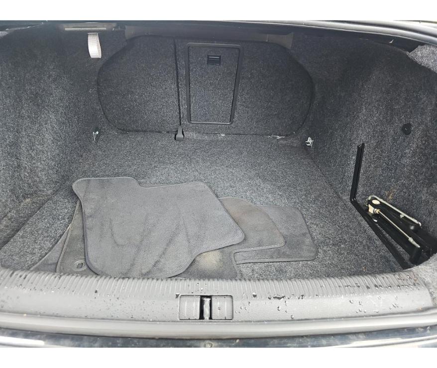 Volkswagen Jetta Sedan  2006