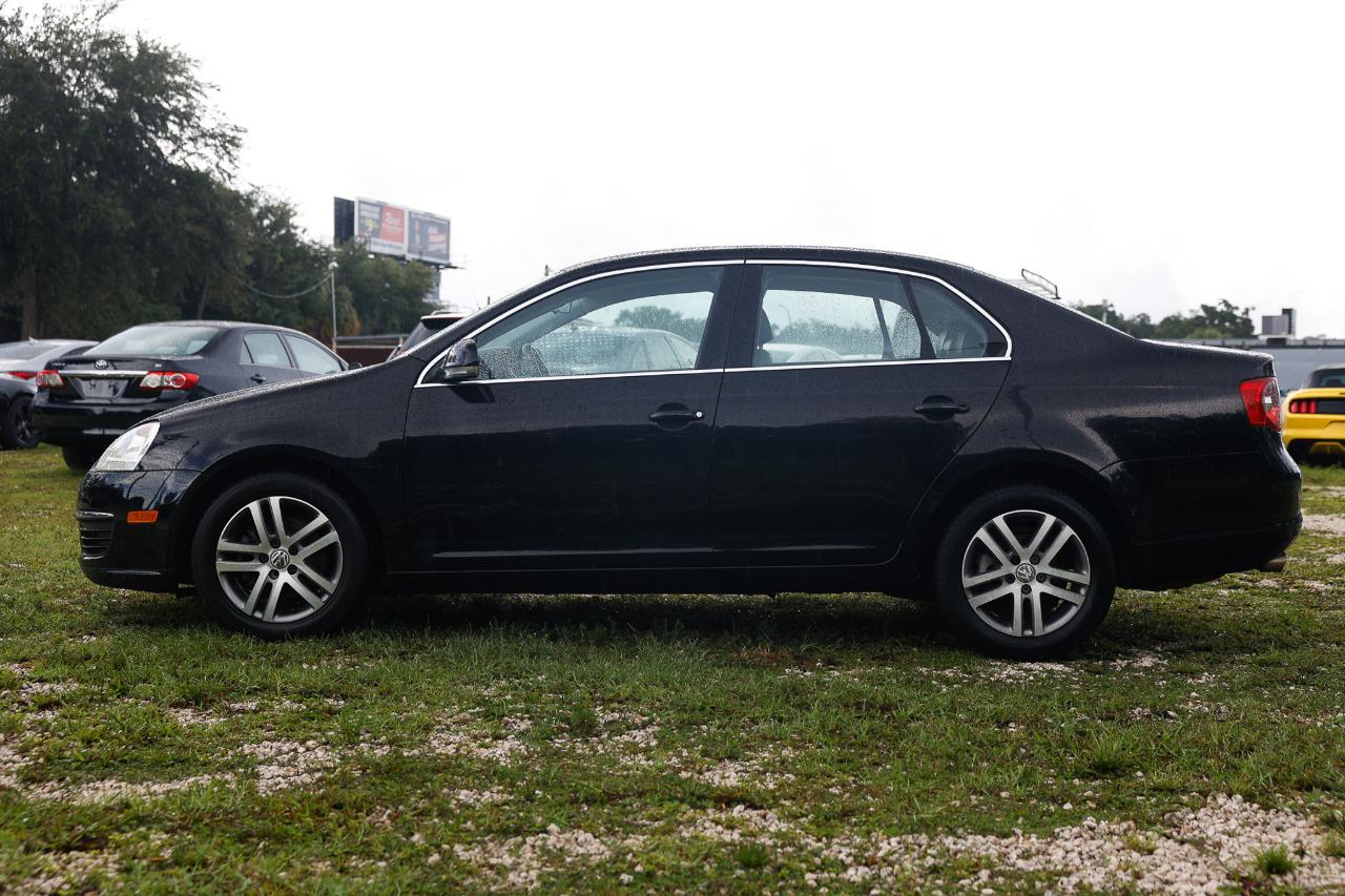 Volkswagen Jetta Sedan  2006
