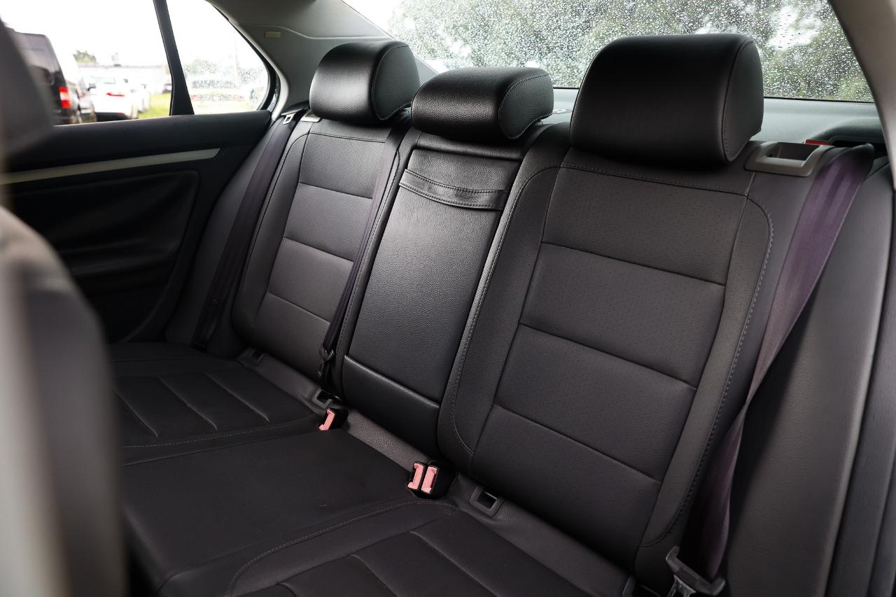 Volkswagen Jetta Sedan  2006