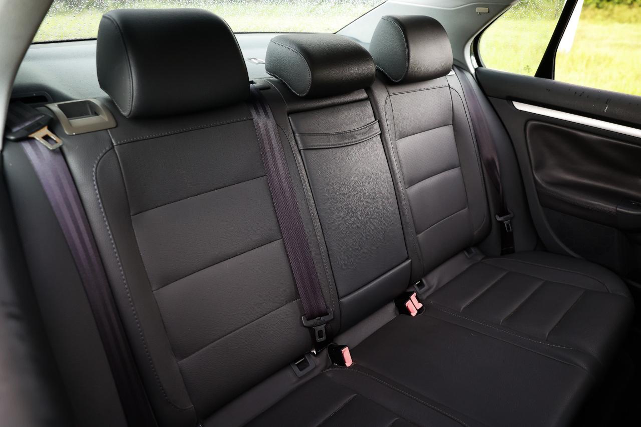 Volkswagen Jetta Sedan  2006