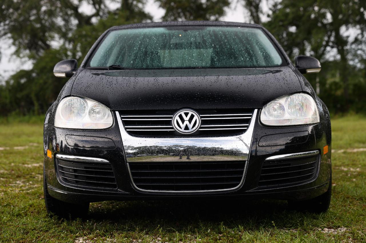 Volkswagen Jetta Sedan  2006