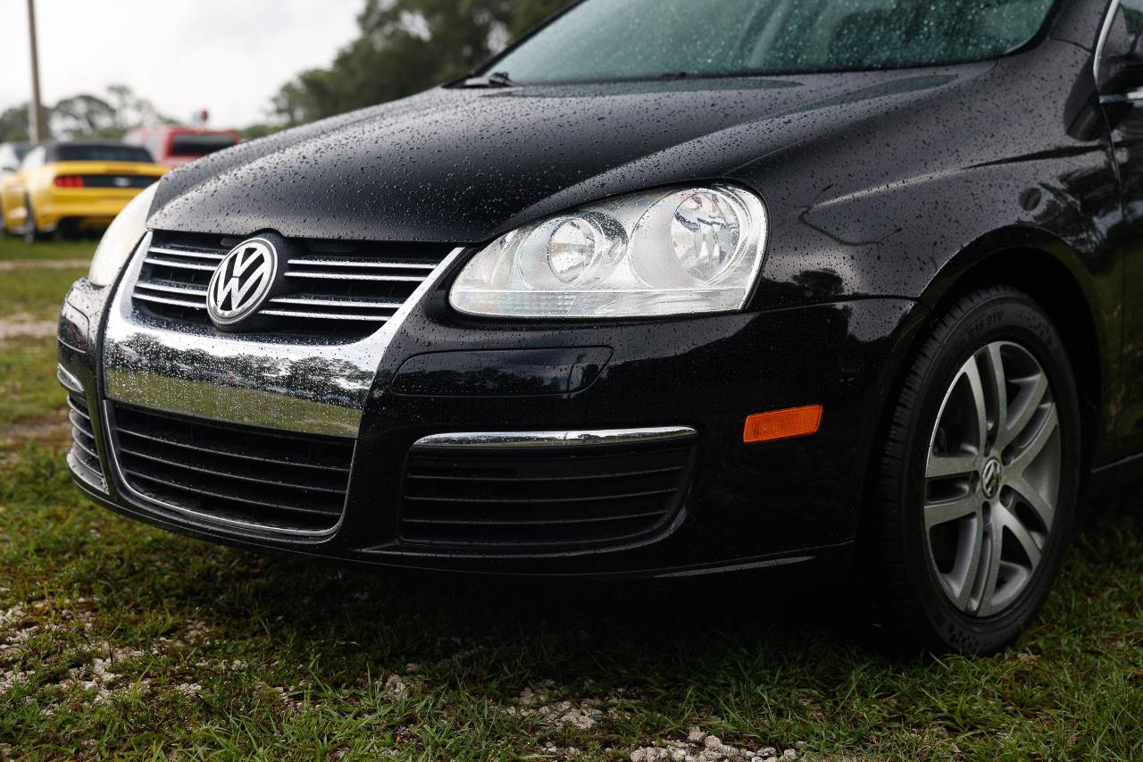 Volkswagen Jetta Sedan  2006