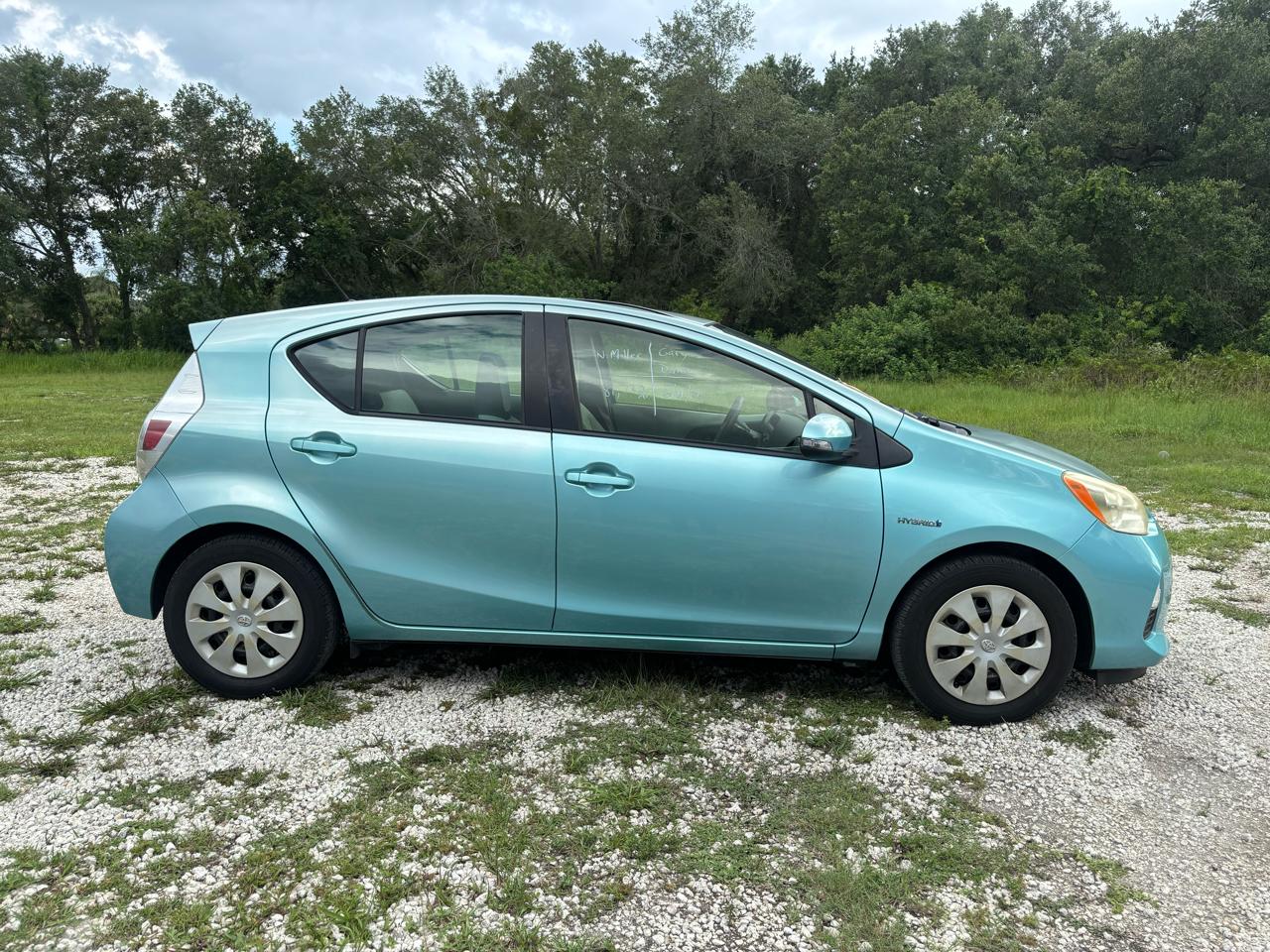 Toyota Prius c  2012