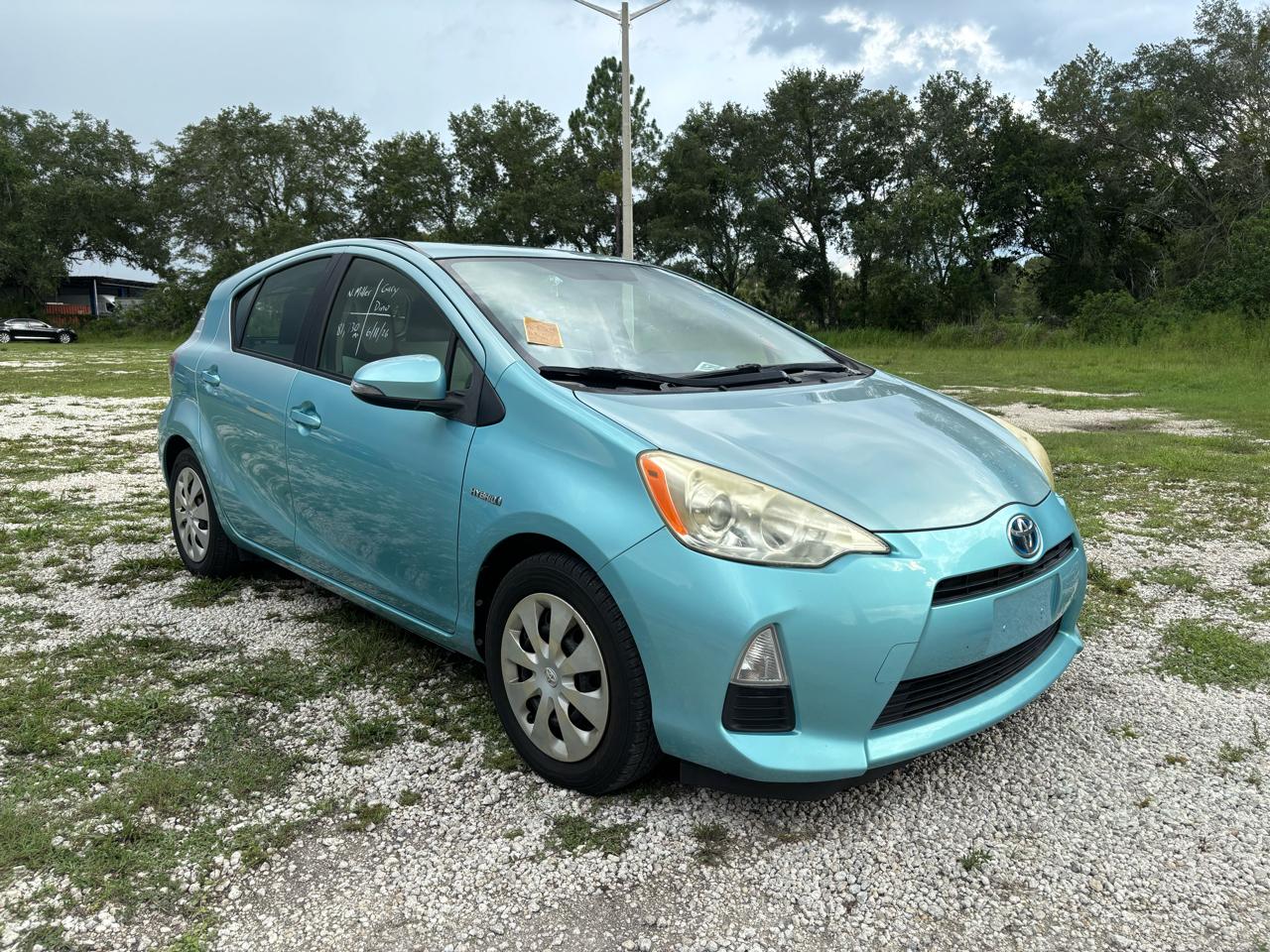 Toyota Prius c  2012