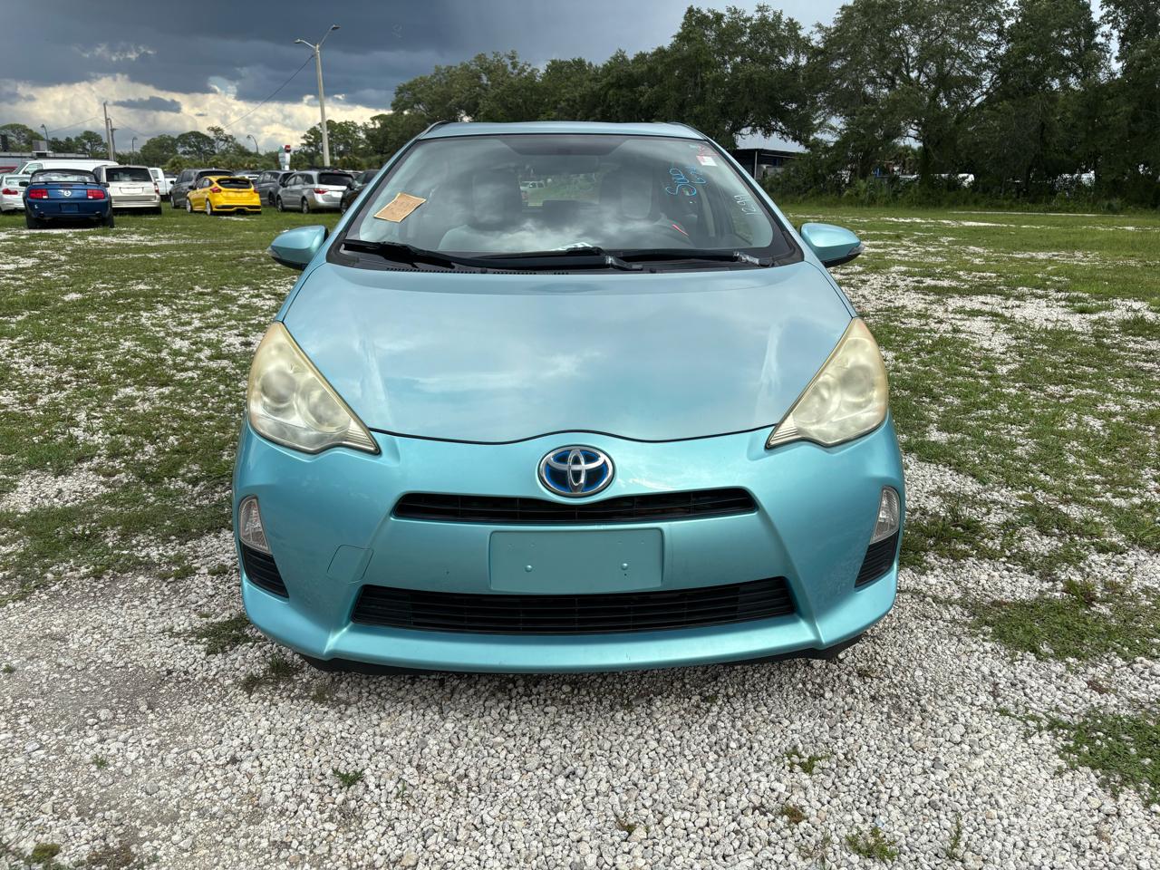 Toyota Prius c  2012