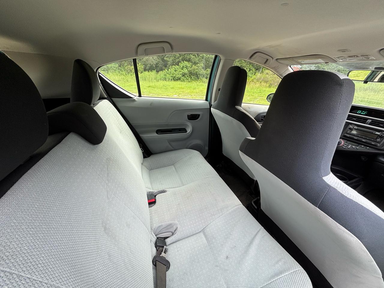Toyota Prius c  2012