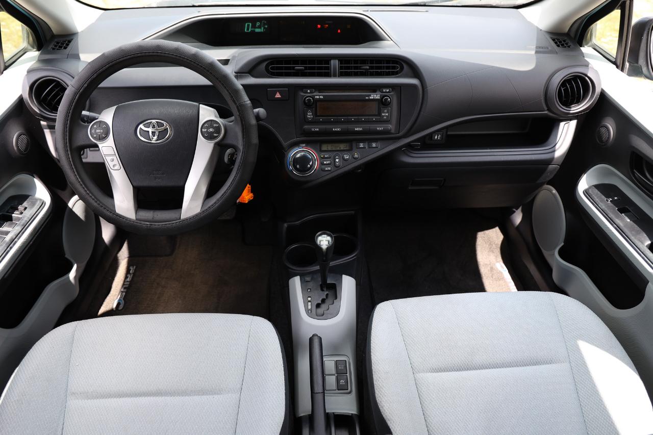 Toyota Prius c  2012