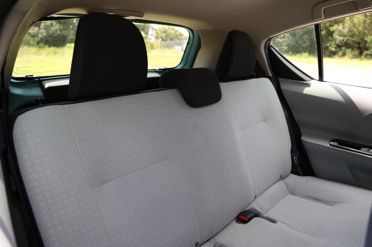 Toyota Prius c  2012