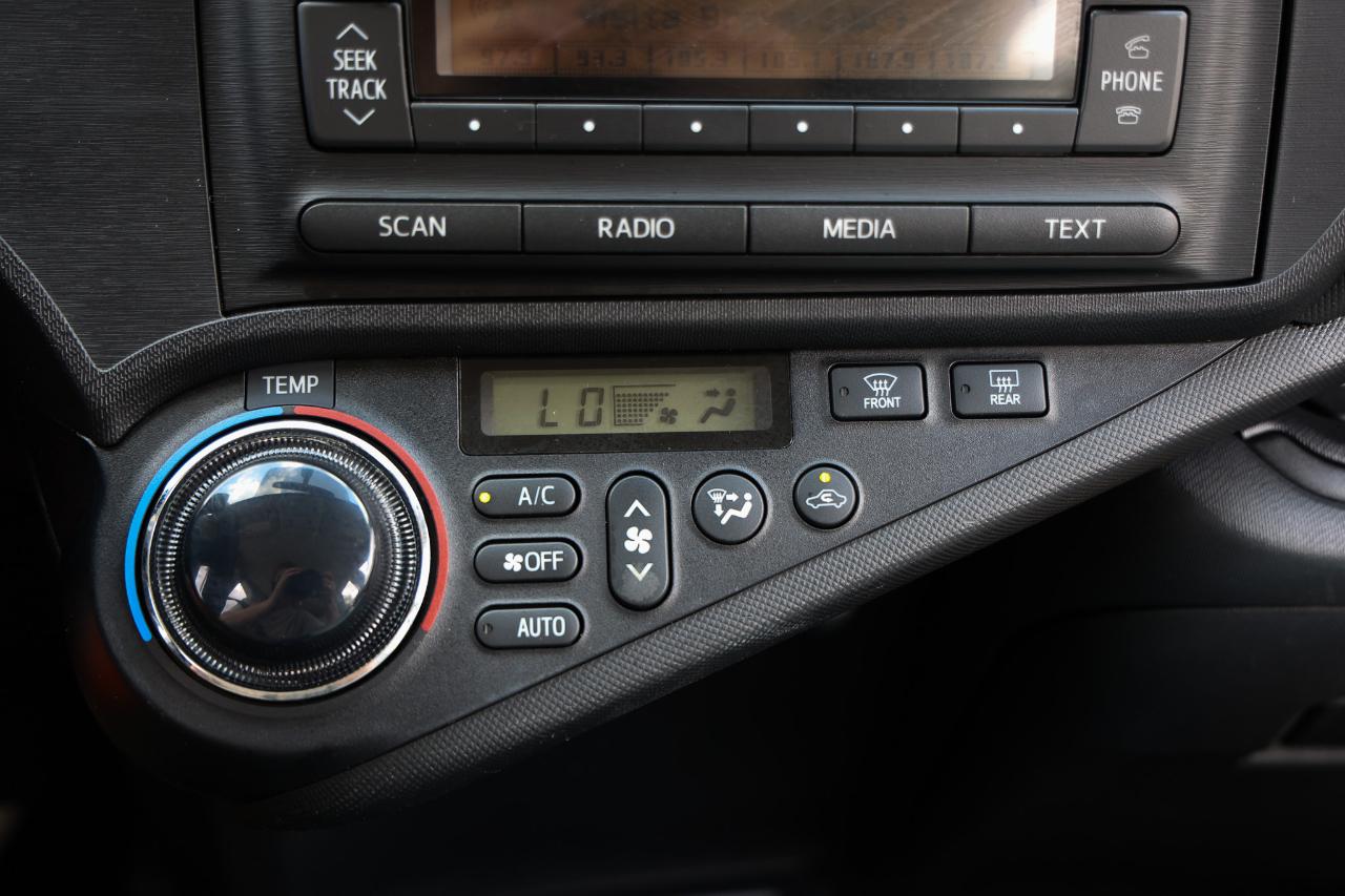 Toyota Prius c  2012