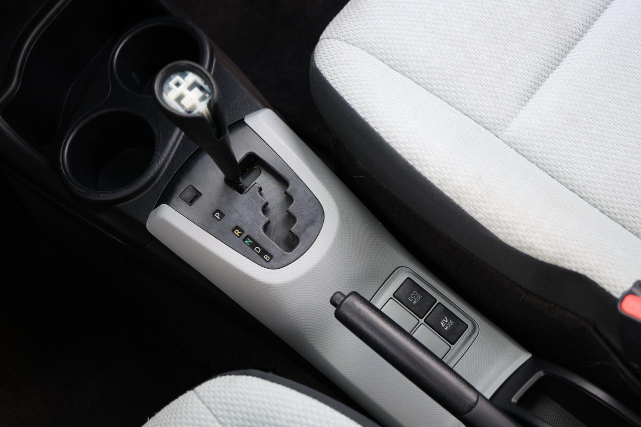 Toyota Prius c  2012