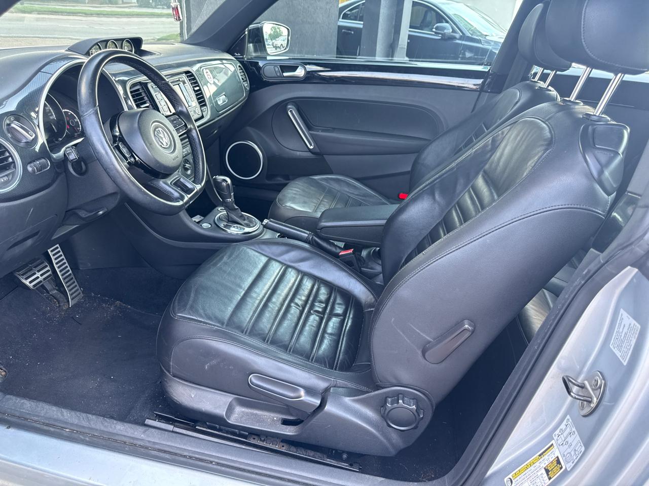 Volkswagen Beetle Coupe  2013